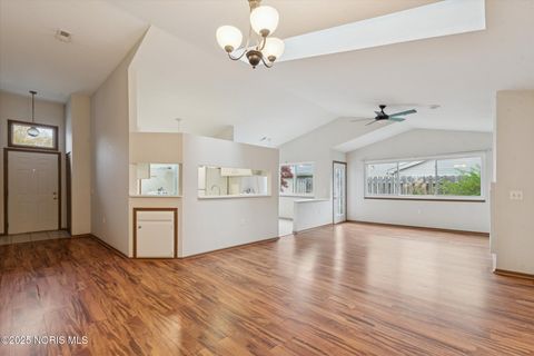Tiny photo for 710 Hilltop Lane, Toledo, OH 43615 (MLS # 10000609)