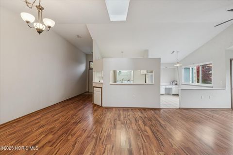 Tiny photo for 710 Hilltop Lane, Toledo, OH 43615 (MLS # 10000609)