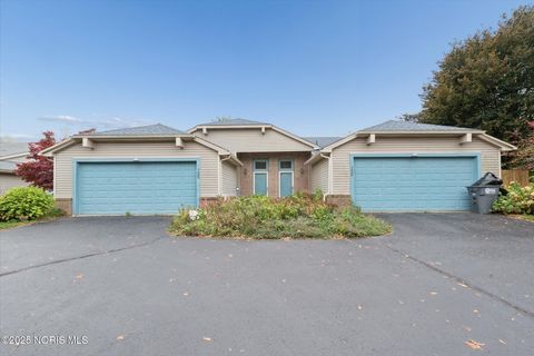 Tiny photo for 710 Hilltop Lane, Toledo, OH 43615 (MLS # 10000609)