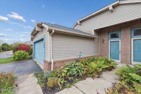 Tiny photo for 710 Hilltop Lane, Toledo, OH 43615 (MLS # 10000609)
