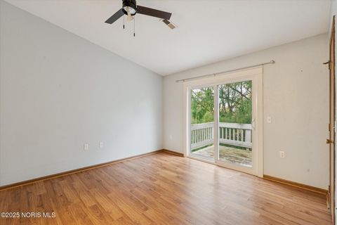 Tiny photo for 710 Hilltop Lane, Toledo, OH 43615 (MLS # 10000609)