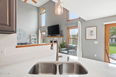 Tiny photo for 276 Twinbrook Drive, Perrysburg, OH 43551 (MLS # 10006462)