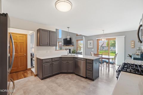 Tiny photo for 276 Twinbrook Drive, Perrysburg, OH 43551 (MLS # 10006462)