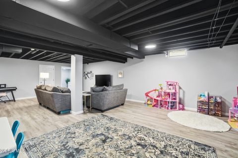 Tiny photo for 276 Twinbrook Drive, Perrysburg, OH 43551 (MLS # 10006462)