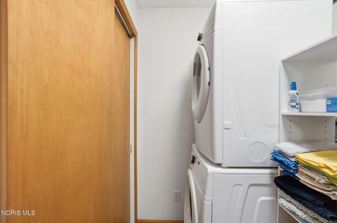 Tiny photo for 276 Twinbrook Drive, Perrysburg, OH 43551 (MLS # 10006462)