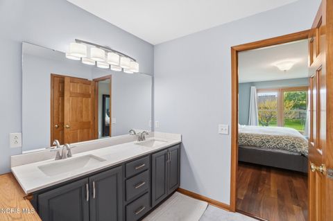 Tiny photo for 276 Twinbrook Drive, Perrysburg, OH 43551 (MLS # 10006462)