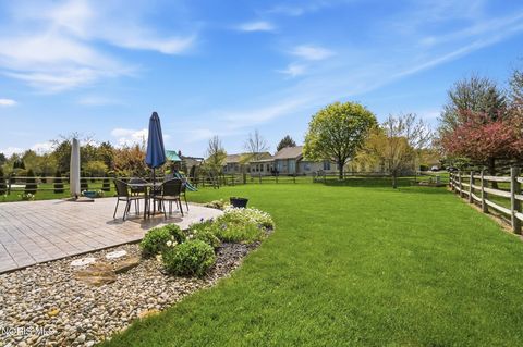 Tiny photo for 276 Twinbrook Drive, Perrysburg, OH 43551 (MLS # 10006462)