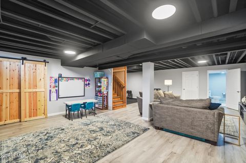 Tiny photo for 276 Twinbrook Drive, Perrysburg, OH 43551 (MLS # 10006462)