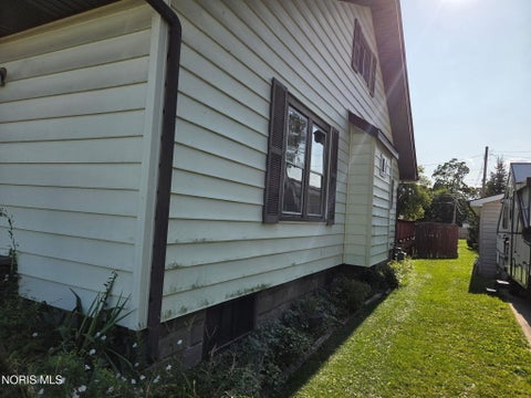 Tiny photo for 512 Harrison Street, Port Clinton, OH 43452 (MLS # 10012176)