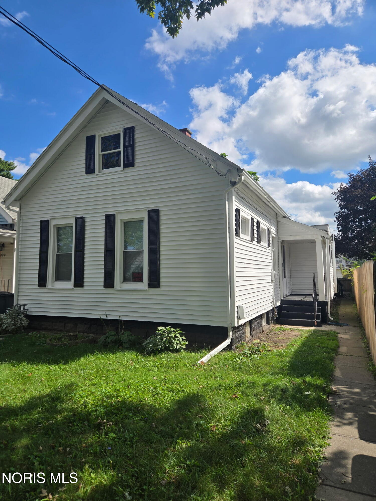 311 White Street