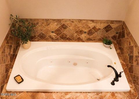 Tiny photo for 1300 Heisler Road, Edgerton, OH 43517 (MLS # 10004458)