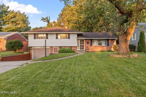Photo of 5436 Yermo Drive, Toledo, OH 43613 (MLS # 10013001)