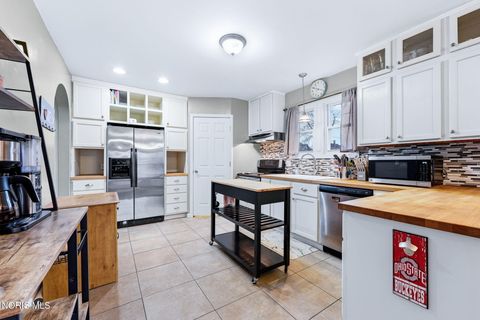 Tiny photo for 1120 S West Street, Findlay, OH 45840 (MLS # 10005095)