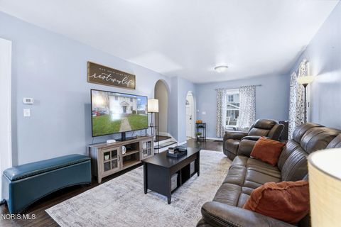 Tiny photo for 1120 S West Street, Findlay, OH 45840 (MLS # 10005095)