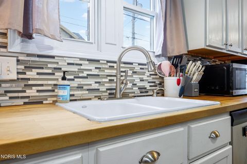 Tiny photo for 1120 S West Street, Findlay, OH 45840 (MLS # 10005095)