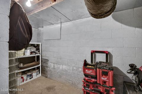 Tiny photo for 817 S Wood Street, Fostoria, OH 44830 (MLS # 10002449)