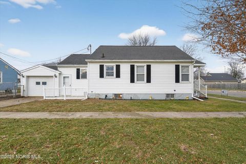 Tiny photo for 817 S Wood Street, Fostoria, OH 44830 (MLS # 10002449)