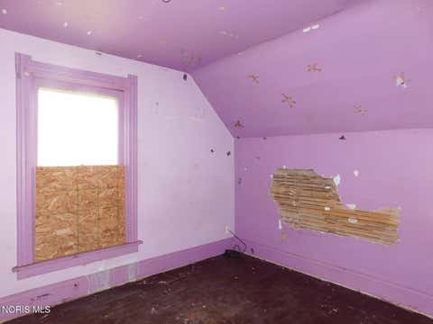 Tiny photo for 1106 Orchard Street, Toledo, OH 43609 (MLS # 10011681)