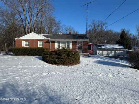 Photo of 7318 Hill Avenue, Holland, OH 43528 (MLS # 10003999)
