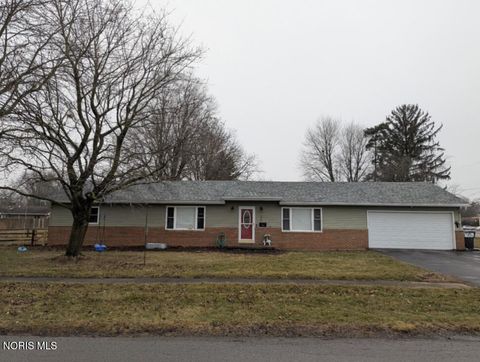 Photo of 100 Warrington Avenue, Findlay, OH 45840 (MLS # 10004974)