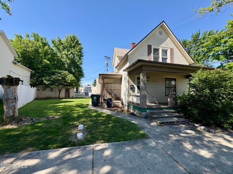 Photo of 84 Coe Street, Tiffin, OH 44883 (MLS # 10009185)