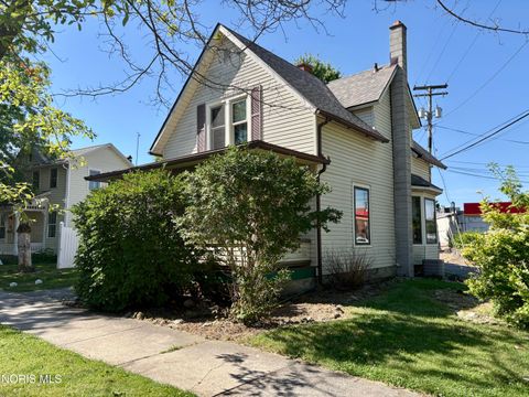 Tiny photo for 84 Coe Street, Tiffin, OH 44883 (MLS # 10009185)