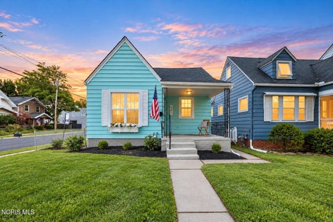 Tiny photo for 901 Toronto Avenue, Toledo, OH 43609 (MLS # 10014720)