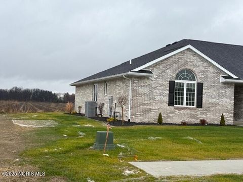 Tiny photo for 1742 Dolly Drive, Bowling Green, OH 43402 (MLS # 10001807)