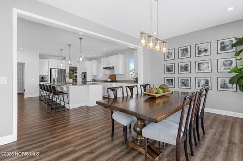 Tiny photo for 4420 Kimball Creek West, Sylvania, OH 43560 (MLS # 10003776)