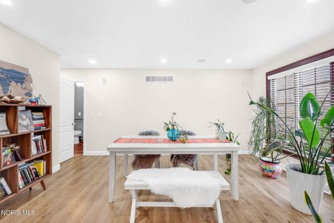 Tiny photo for 2110 Austin Bluffs Court, Toledo, OH 43615 (MLS # 10005139)