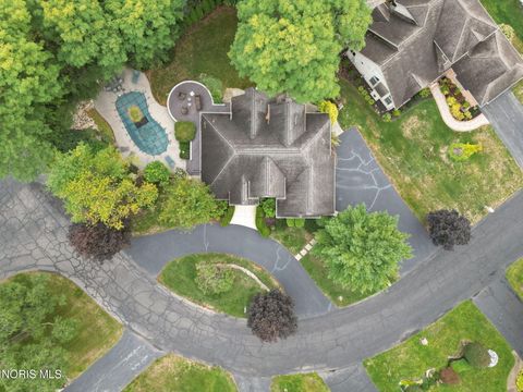 Tiny photo for 2110 Austin Bluffs Court, Toledo, OH 43615 (MLS # 10005139)