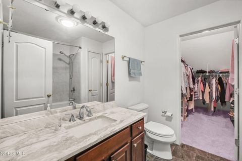 Tiny photo for 2110 Austin Bluffs Court, Toledo, OH 43615 (MLS # 10005139)