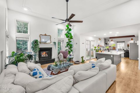 Tiny photo for 2110 Austin Bluffs Court, Toledo, OH 43615 (MLS # 10005139)