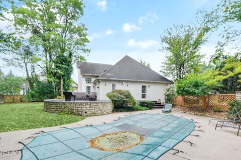 Tiny photo for 2110 Austin Bluffs Court, Toledo, OH 43615 (MLS # 10005139)