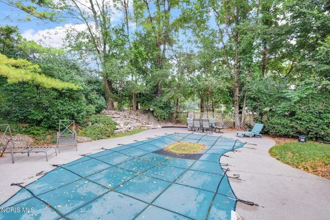 Tiny photo for 2110 Austin Bluffs Court, Toledo, OH 43615 (MLS # 10005139)