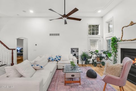 Tiny photo for 2110 Austin Bluffs Court, Toledo, OH 43615 (MLS # 10005139)