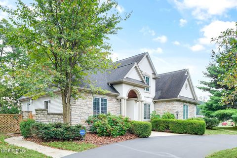 Tiny photo for 2110 Austin Bluffs Court, Toledo, OH 43615 (MLS # 10005139)