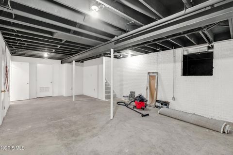 Tiny photo for 2110 Austin Bluffs Court, Toledo, OH 43615 (MLS # 10005139)