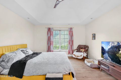 Tiny photo for 2110 Austin Bluffs Court, Toledo, OH 43615 (MLS # 10005139)