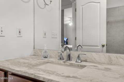 Tiny photo for 2110 Austin Bluffs Court, Toledo, OH 43615 (MLS # 10005139)