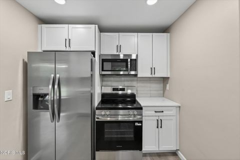 Tiny photo for 3724 Cherrywood Lane, Toledo, OH 43615 (MLS # 10008352)