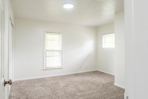 Tiny photo for 822 Booth Avenue, Toledo, OH 43608 (MLS # 10009017)