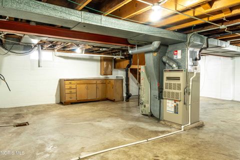 Tiny photo for 822 Booth Avenue, Toledo, OH 43608 (MLS # 10009017)