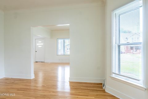 Tiny photo for 822 Booth Avenue, Toledo, OH 43608 (MLS # 10009017)