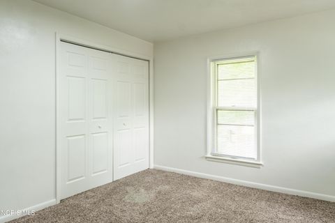 Tiny photo for 822 Booth Avenue, Toledo, OH 43608 (MLS # 10009017)