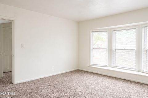 Tiny photo for 822 Booth Avenue, Toledo, OH 43608 (MLS # 10009017)