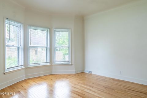 Tiny photo for 822 Booth Avenue, Toledo, OH 43608 (MLS # 10009017)
