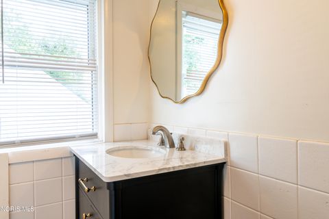 Tiny photo for 822 Booth Avenue, Toledo, OH 43608 (MLS # 10009017)