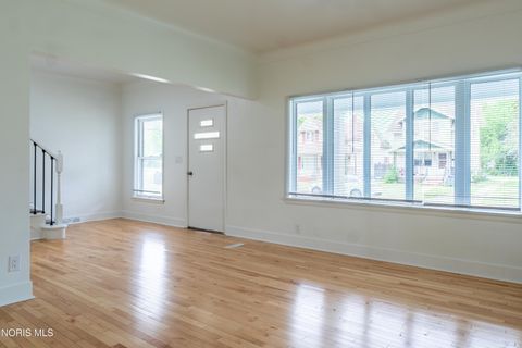 Tiny photo for 822 Booth Avenue, Toledo, OH 43608 (MLS # 10009017)