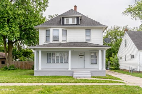 Photo of 822 Booth Avenue, Toledo, OH 43608 (MLS # 10009017)
